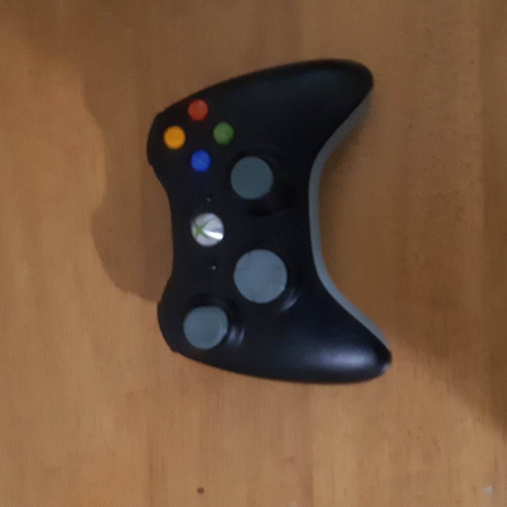 Xbox controller - Picture 2 of 2